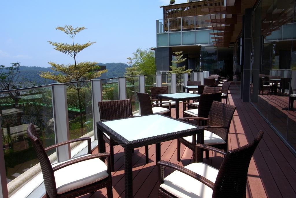 The Wen Wan Resort Sun Moon Lake Юйчи Экстерьер фото