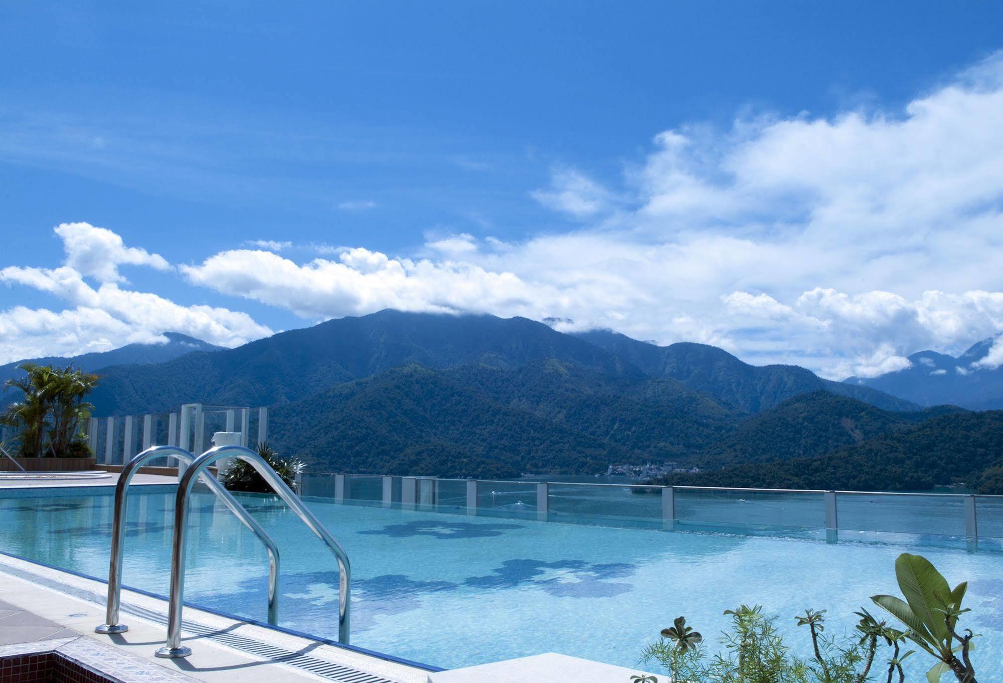 The Wen Wan Resort Sun Moon Lake Юйчи Экстерьер фото